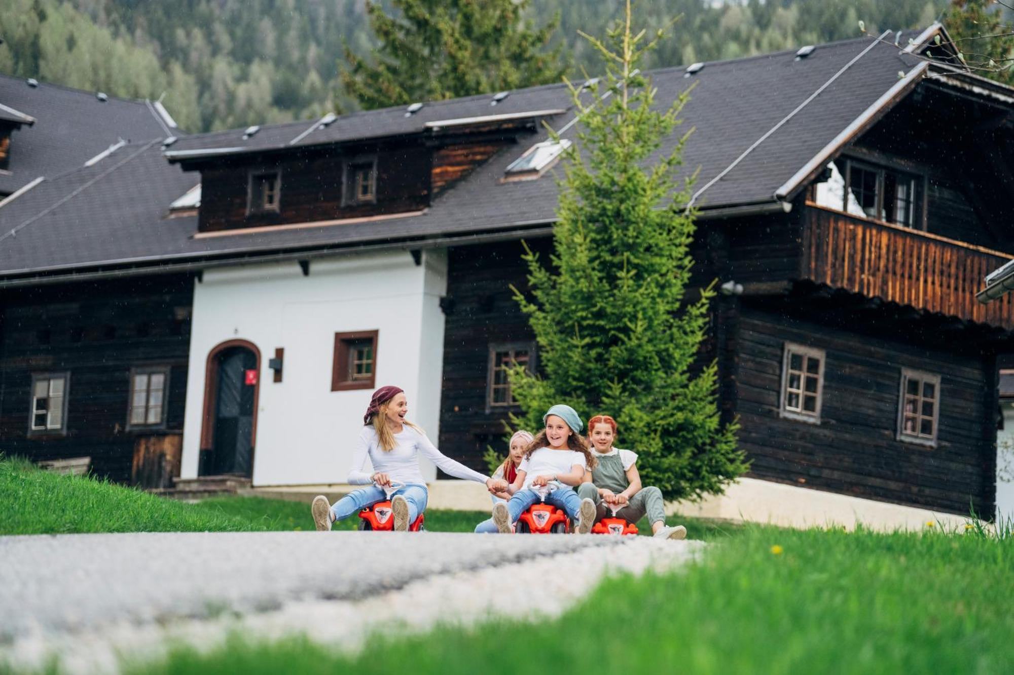 Slow Travel Resort Kirchleitn Bad Kleinkirchheim Exteriör bild
